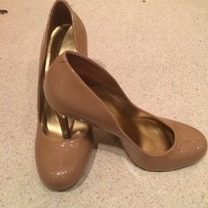 Jessica Simpson nude heels